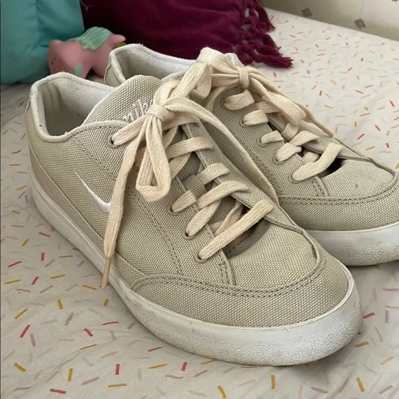 Nike Beige Canvas Sneakers - Picture 5 of 8